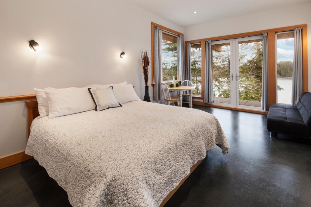 Cygnet Cove Suites Ucluelet Pokój zdjęcie